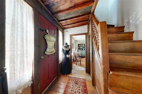 Entry Way - 1503 Putnam Pike, Glocester, RI 02814 photo 3 of 4