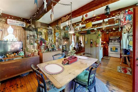 Dining - 1503 Putnam Pike, Glocester, RI 02814 photo 6 of 8