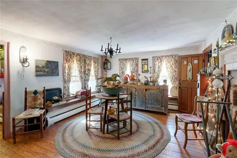 Dining - 1503 Putnam Pike, Glocester, RI 02814 photo 2 of 8