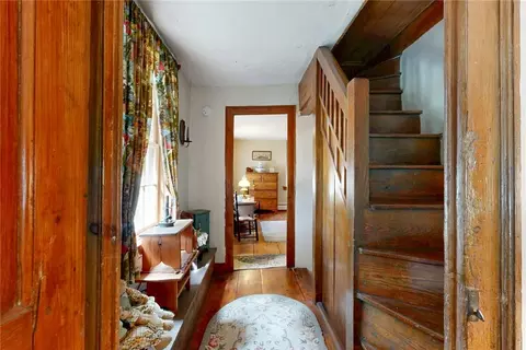 Entry Way - 1503 Putnam Pike, Glocester, RI 02814 photo 4 of 4