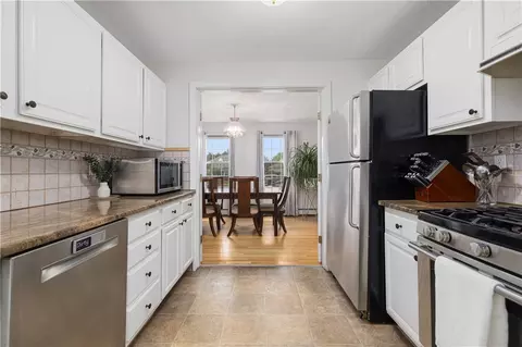Kitchen - 35 Gianna Dr, Cranston, RI 02921 photo 2 of 3