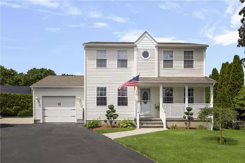 35 Gianna Dr, Cranston, RI 02921