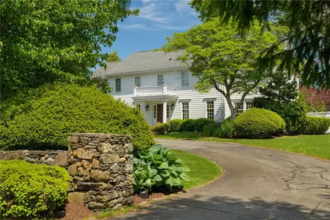 204 Rumstick Rd, Barrington, RI 02806