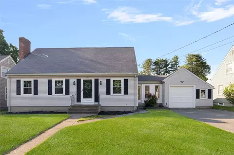 125 Fiske Ave, Cumberland, RI 02864