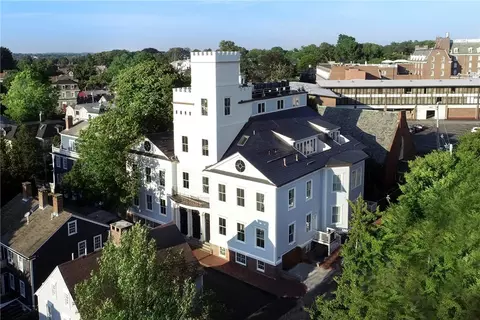 50 School St #1, Newport, RI 02840