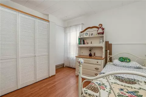 Bedroom - 32 Vine St, Woonsocket, RI 02895 photo 3 of 5