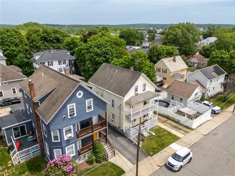 View/Area - 32 Vine St, Woonsocket, RI 02895 photo 2 of 4