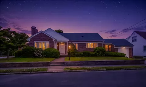 51 Beverly Ann Dr, North Providence, RI 02911