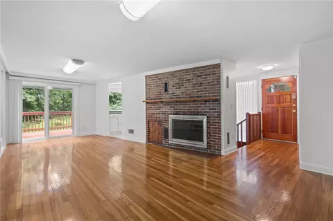 1816 Old Louisquisset Pike, Lincoln, RI 02865