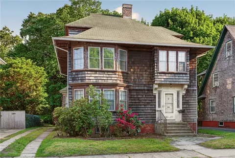 136 Armington St, Cranston, RI 02910
