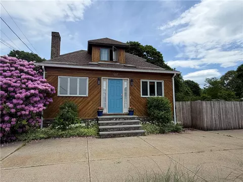 917 Newman Ave, Seekonk, MA 02771
