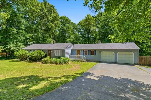 584 Hartford Pike, Scituate, RI 02857
