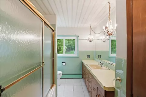 Bath - 14 Cardinal Rd, Cranston, RI 02921 photo 1 of 2