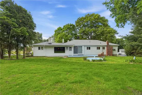 Exterior - 14 Cardinal Rd, Cranston, RI 02921 photo 5 of 5