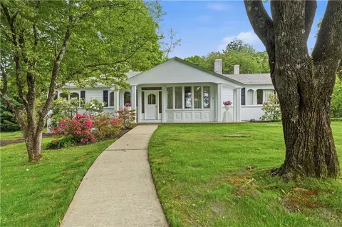Exterior - 14 Cardinal Rd, Cranston, RI 02921 photo 2 of 5