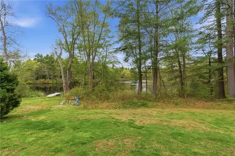 Exterior - 122 Spring Grove Rd, Glocester, RI 02814 photo 4 of 9