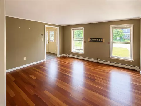 Living - 9 Michael Dr, Bristol, RI 02809 photo 1 of 6