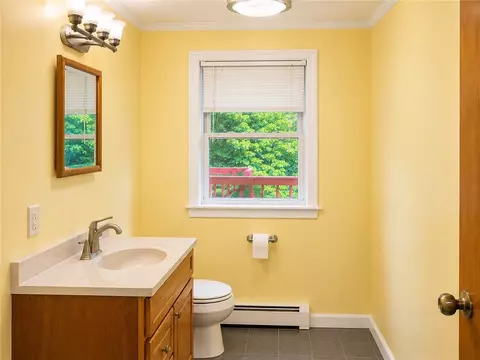 Bath - 9 Michael Dr, Bristol, RI 02809 photo 1 of 2