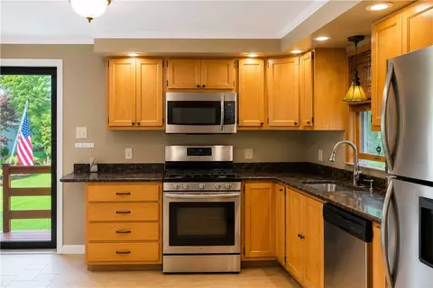 Kitchen - 9 Michael Dr, Bristol, RI 02809 photo 2 of 3