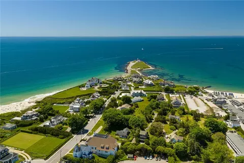 View/Area - 8 Chapel Pl, Westerly, RI 02891 photo 6 of 11