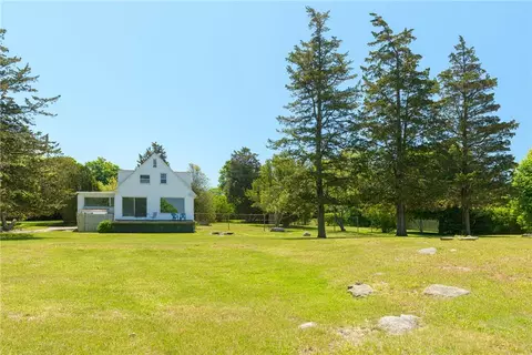Exterior - 8 Chapel Pl, Westerly, RI 02891 photo 3 of 3