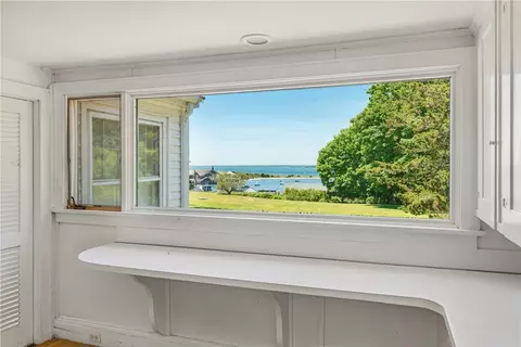 View/Area - 8 Chapel Pl, Westerly, RI 02891 photo 9 of 11
