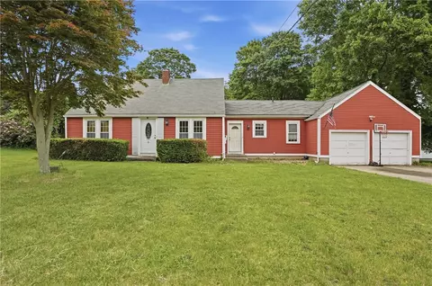 43 Fairview Ave, Coventry, RI 02816