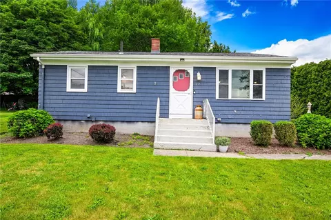 27 Alan Ave, Portsmouth, RI 02871