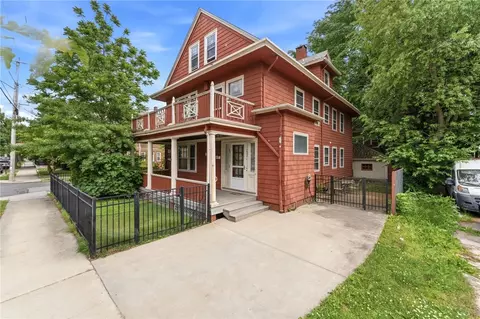 220 Lenox Ave, Providence, RI 02907