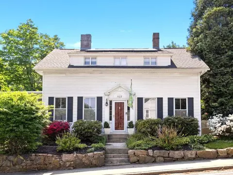 422 North Rd, Hope, RI 02831