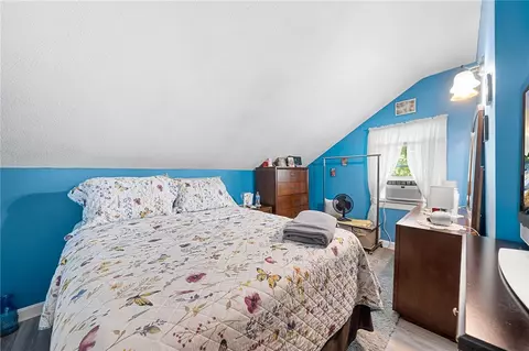 Bedroom - 56 Cottage St, Warwick, RI 02886 photo 3 of 9