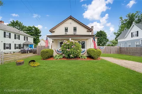 56 Cottage St, Warwick, RI 02886