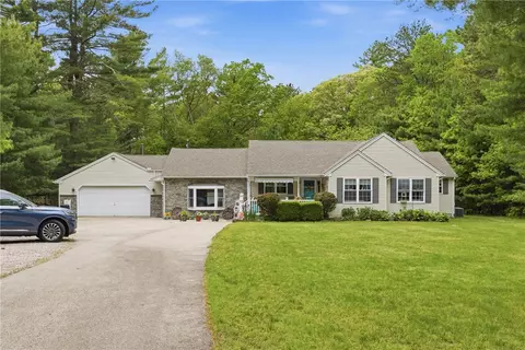 134 Auburn Dr, Charlestown, RI 02813