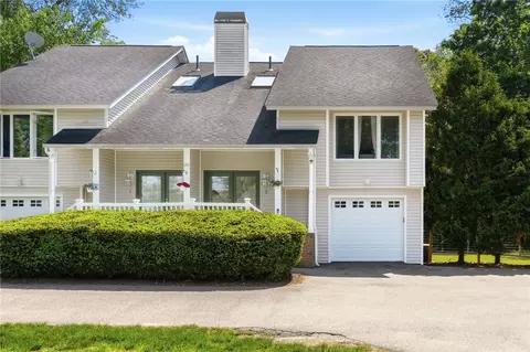 20 Stony Ln #2, North Kingstown, RI 02852