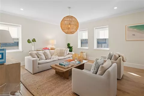 2 Eastnor Rd #D, Newport, RI 02840