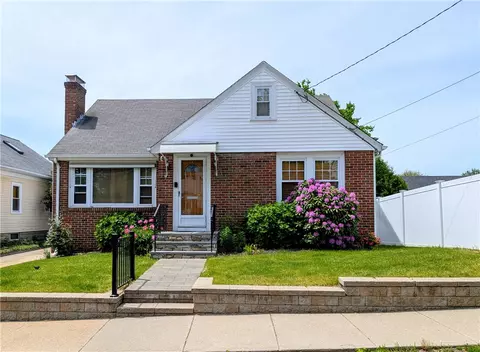 326 Sharon St, Providence, RI 02908