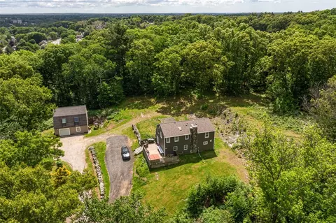 41 Dexter Rock Rd, Lincoln, RI 02865