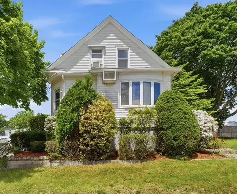 123 Oxford St, Cranston, RI 02920