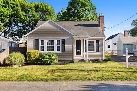 245 Hughes Ave, Pawtucket, RI 02861