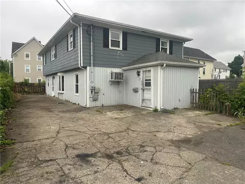 39 Locust St, Pawtucket, RI 02860