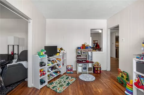 Entry Way - 277 Ward St, Woonsocket, RI 02895 photo 1 of 4