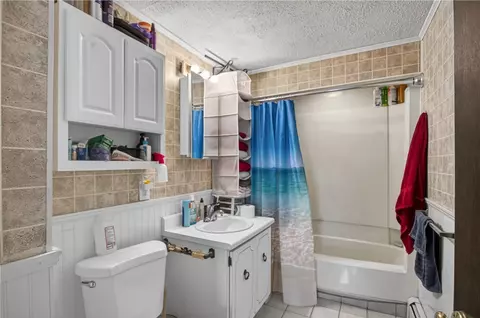 Bath - 277 Ward St, Woonsocket, RI 02895 photo 2 of 3