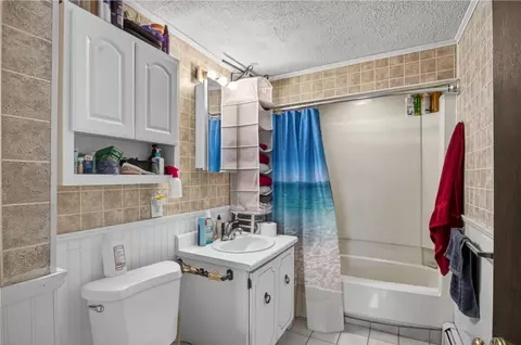 Bath - 277 Ward St, Woonsocket, RI 02895 photo 2 of 4