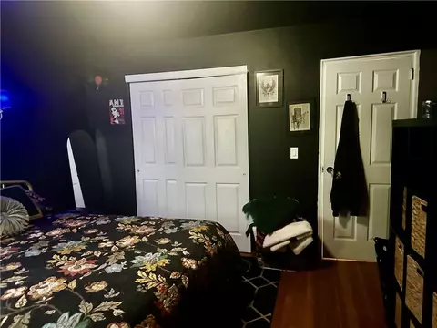 Bedroom - 88 Glenbrook Rd, Warwick, RI 02889 photo 1 of 8