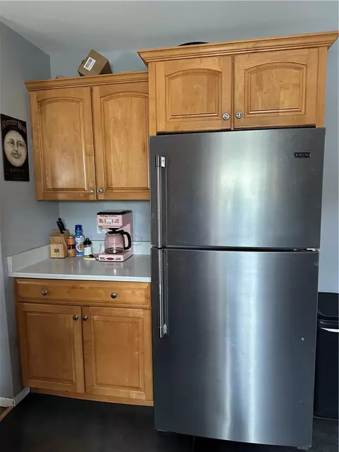 Kitchen - 88 Glenbrook Rd, Warwick, RI 02889 photo 3 of 4