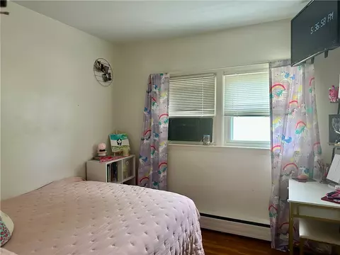 Bedroom - 88 Glenbrook Rd, Warwick, RI 02889 photo 5 of 8