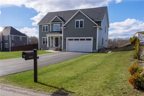 27 Morse Ave, Attleboro, MA 02703