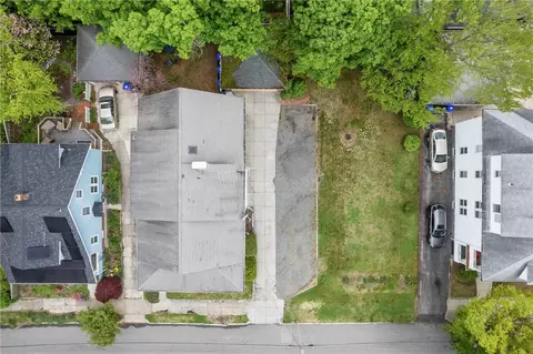 137 Sharon St, Providence, RI 02908