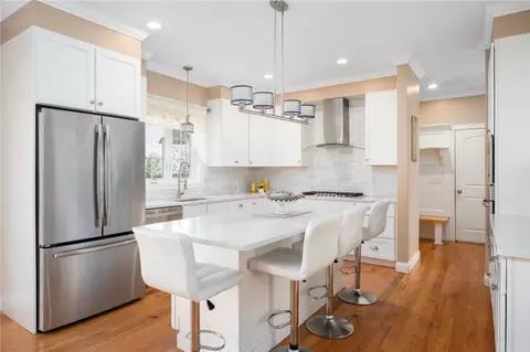 14 Dover Ave, Lincoln, RI 02865