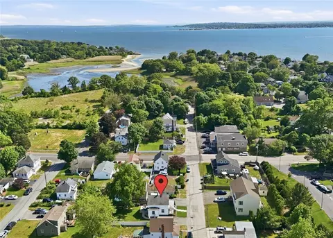 34 Lake Ave, Barrington, RI 02806